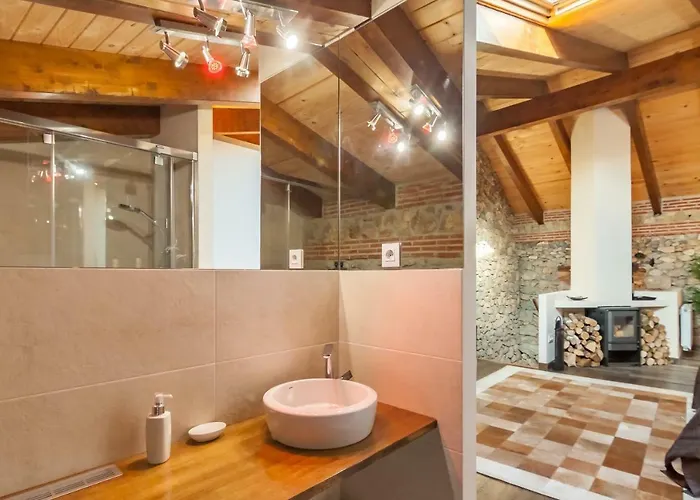 Estudio Sonido Y Jacuzzi Apartment *