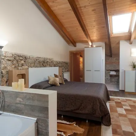 Estudio Sonido Y Jacuzzi Apartman *